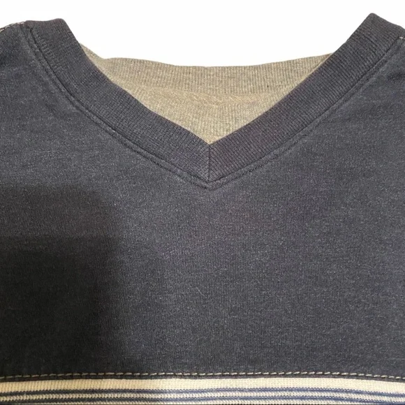 Men’s Shirt Blue and Gray Medium V-neck Short Sleeves Cotton 90s Retro - Picture 2 of 4